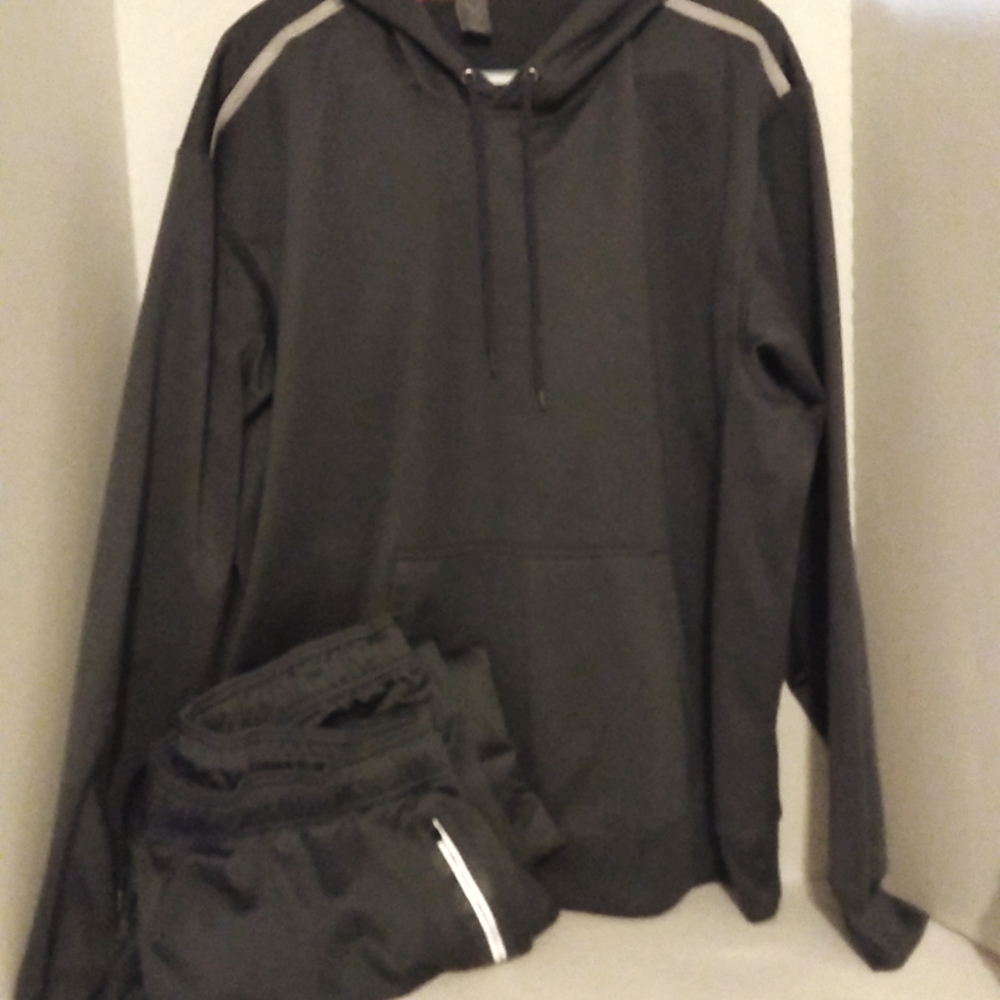 Version Hoodie& Matching Pants